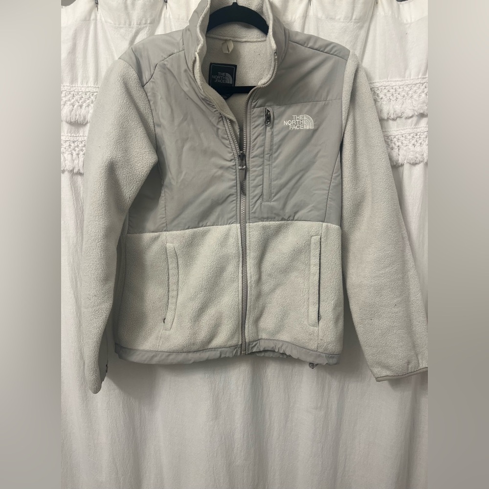 The North Face off white/grey classic Denali Fleece Jacket